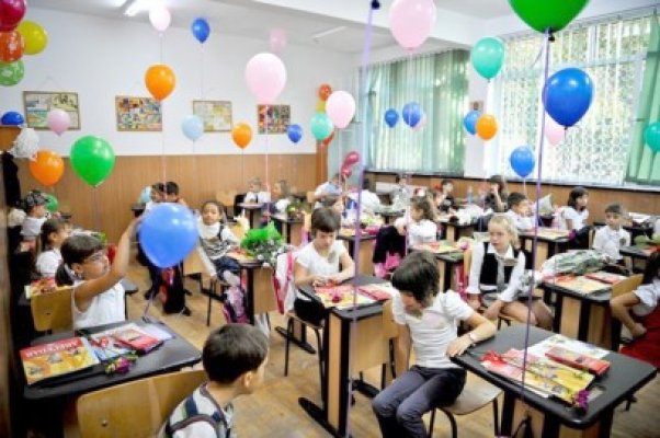 Ministerul Educaţiei: Proiectul clasei pregătitoare, dezbătut miercuri